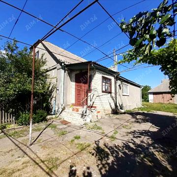 Центральна, 1