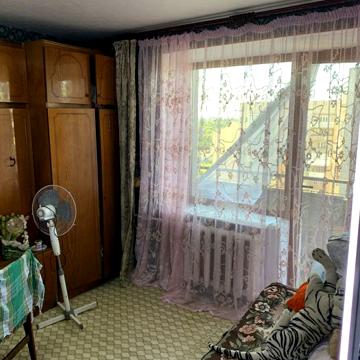 Продається 1-кімнатна квартира по вулиці Хотинській