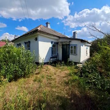 Продам дом в центральной части города Новомосковска.
