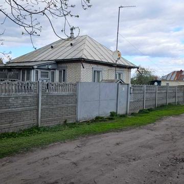 Продам добротний будинок