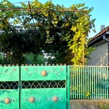 Продам дом в селі.