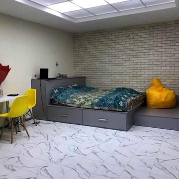 Сдам цокольную квартиру 35 м от хозяина. 2 минуты до пляжа.