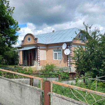 Продається будинок. Хмельницька область, смт Чемерівці 131 км.м.