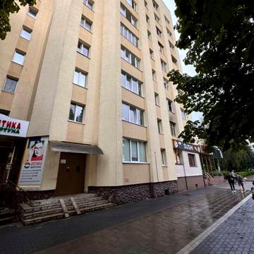ПРОДАЖ! Рідкісна 3-кімнатна квартира р-н 12 Школа | 76 кв. 3 пов цегла