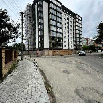 Миру вул., 18