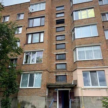 Продається 2-х кімнатна квартира