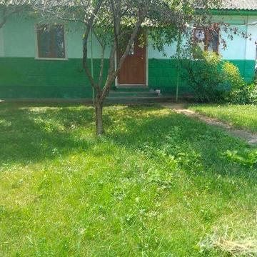 Продам будинок и земельну ділянку 36 соток