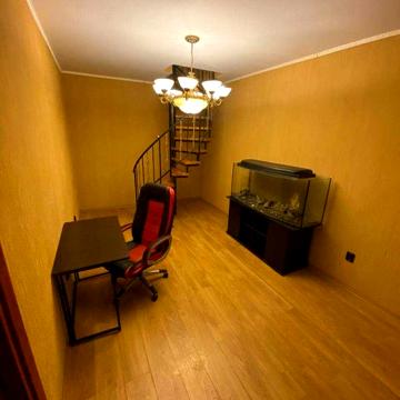 Продаж 4к квартири на вул. Кошицька (3-поверхова)