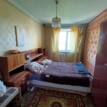 3-кімн. квартира на 7/9 пов. по просп. Володимирському 27/49