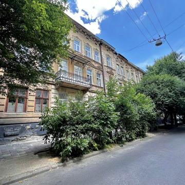 Продаж 2 кімнатна квартира вул. Кучера академіка, центр, 1-й поверх