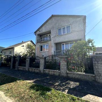 Продаж будинку в м.Тячів