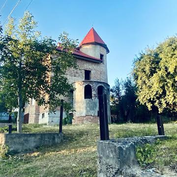 Незавершений будинок та земельна ділянка по вул. Грушевського м. Калуш