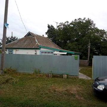 Продаж будинку у селі.