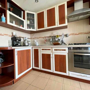 Лесі Українки вул., 33
