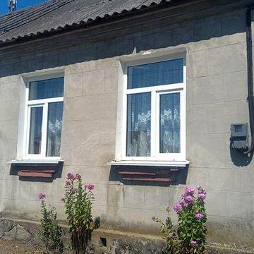 Продам частину будинку по вулиці Корольова