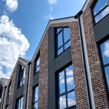 Качественный таунхаус с отдельным заездом, 140 м² от застройщика