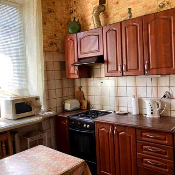 Продаж повнометражної 3-кімнатної квартири в центрі