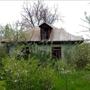 Продам будинок або як земельну ділянку