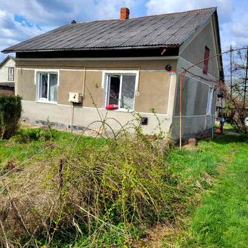 Продаж  будинку з ділянкою