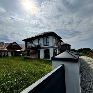 Продаж 5к Дім Юності вулиця