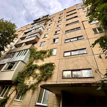 3 х комнатная квартира в центре города Новомосковск  хозяин