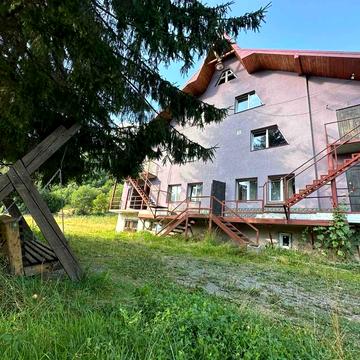 Продається база відпочинку в с. Руська Мокра