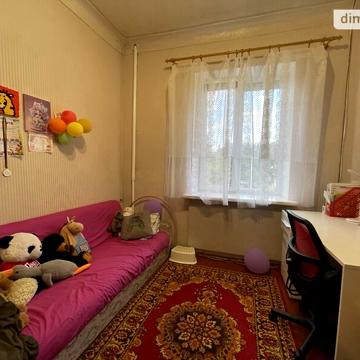 Продаж 3к Квартира Семафорна вулиця
