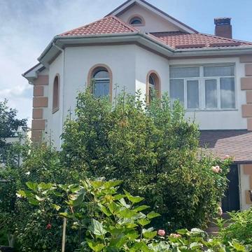 Богатирська вул., 7