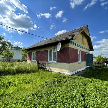 Продається цегляний будинок с. Завадка