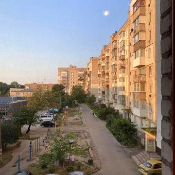 Продам трикімнатну квартиру.