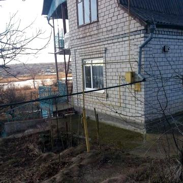 Продається 2-поверховий будинок