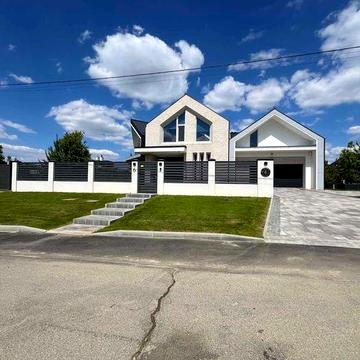 продаж нового готового будинку 300 кв у Лісниках