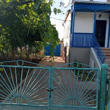 двоповерховий будинок