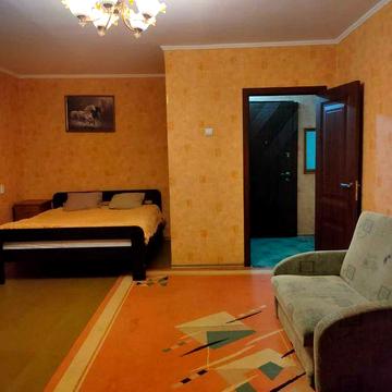 Сдаю  1-к.кв в Корабельном р-н
Олега Ольжича 3 Г