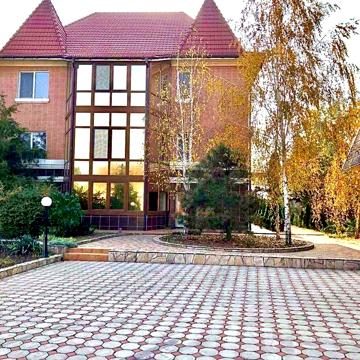 Дом в центре Белгород-Днестровского, 570 м2,  20 соток