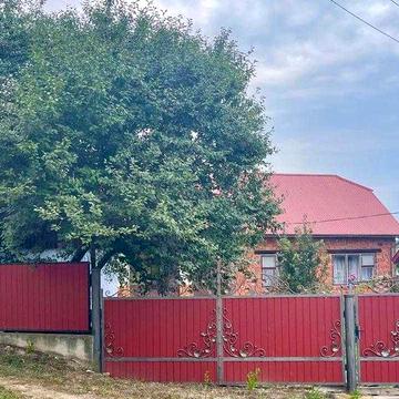Продається цегляний будинок