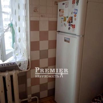 Продаж 1к Квартира Космонавтів вулиця