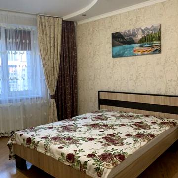 Довгострокова оренда 2к Квартира вул. Зодчих