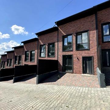 Продається таунхаус зданий в есплуатацію в центрі міста
