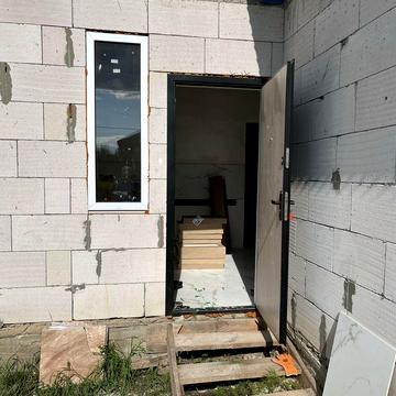Продам двохрівневу частину будинку Калинівка Фастівський район.