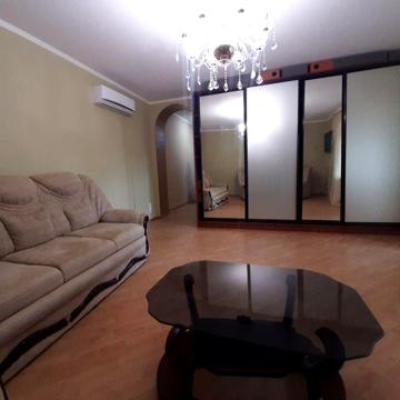 Продам 2 ком с АО, Парк Сказка, Подзменый паркинг, мебель, техника