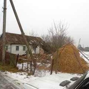 ділянка для встановлення сонячної електростанції з будинком