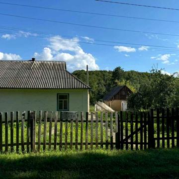 Продам будинок , хороший учаснок для дачі м.Тараща