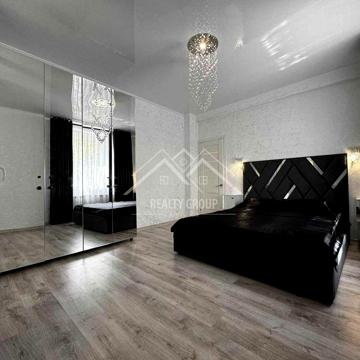 Продаж 2к Сталінки з дизайнерським ремонтом на 96 кварталі