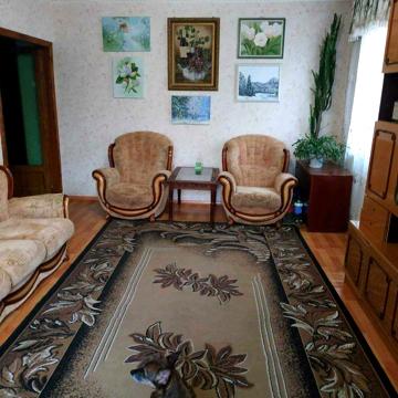 Продам 3-х комнат квартиру Центр