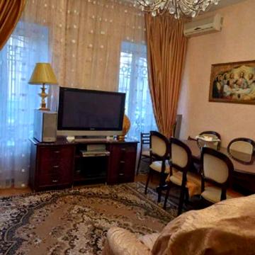 Продается трёхкомнатная квартира на ул. Кузнечной