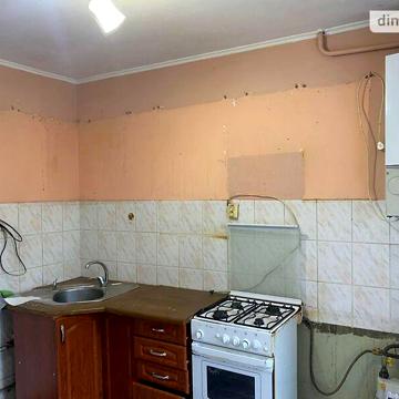 Продажа 2к квартира вул. Євгена Коновальця