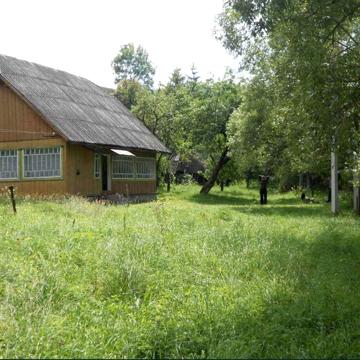 Дім і дві земельні ділянки