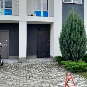 Продам танхаус  з червоної цегли 2 поверхи