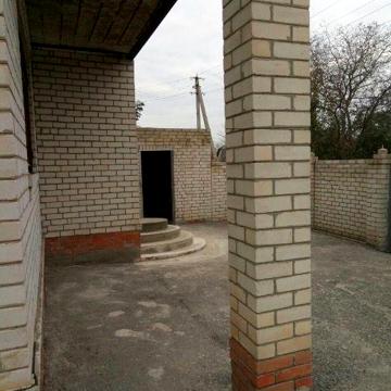 Продам 2эт. дом в центре 155 кв.м+ гараж 60